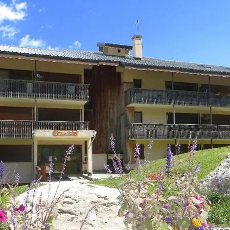 4 Pers Au Pied Des Pistes Avec Parking Gratuit - En Oisans - Fr-1-297-151 Apartment *