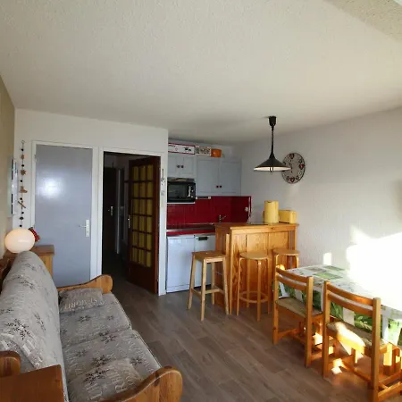 Apartment 4 Pers Au Pied Des Pistes Avec Parking Gratuit - En Oisans - Fr-1-297-151 Auris