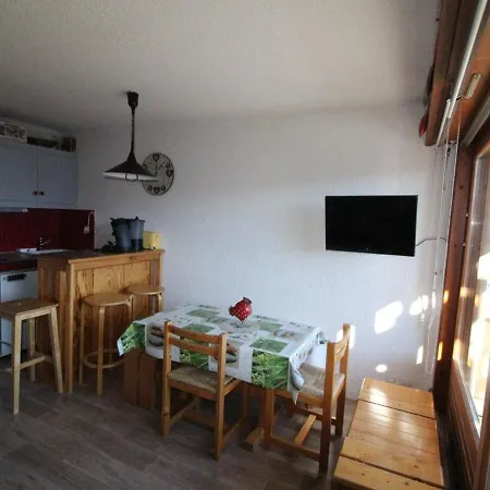 Apartment 4 Pers Au Pied Des Pistes Avec Parking Gratuit - En Oisans - Fr-1-297-151 *