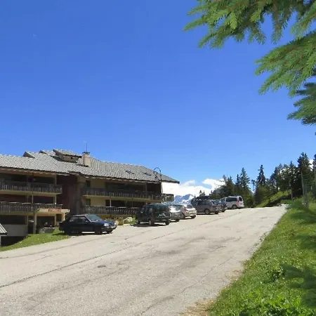 4 Pers Au Pied Des Pistes Avec Parking Gratuit - En Oisans - Fr-1-297-151 Apartment Auris